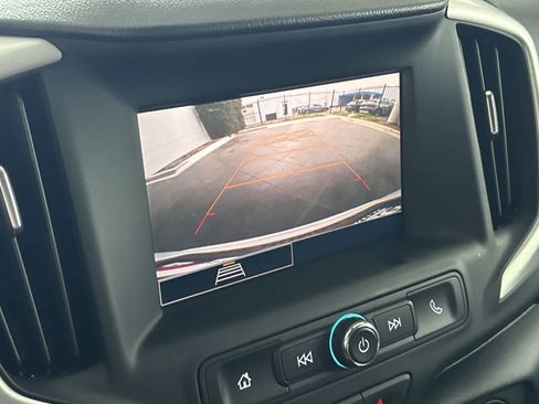 Used 2024 GMC Terrain SLE image 26