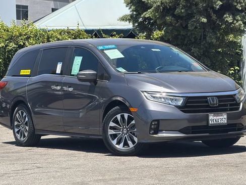 Certified 2024 Honda Odyssey EX-L image 2