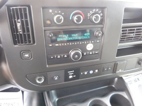 Used 2020 Chevrolet Express 3500 LT w/ LT Preferred Equipment Group RWD image 16