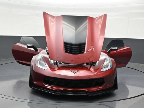 Used 2017 Chevrolet Corvette Grand Sport w/ Carbon Flash Badge Package RWD image 37