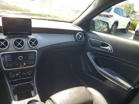 Used 2016 Mercedes-Benz GLA 250 4MATIC image 14