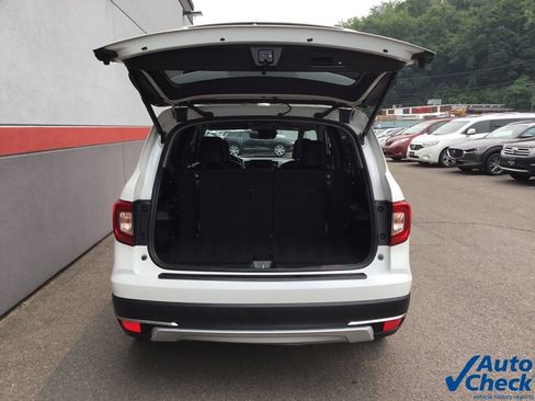 Used 2021 Honda Pilot Touring image 12