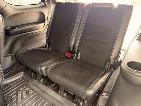 Used 2018 Dodge Durango SRT w/ Technology Group AWD/4WD image 14
