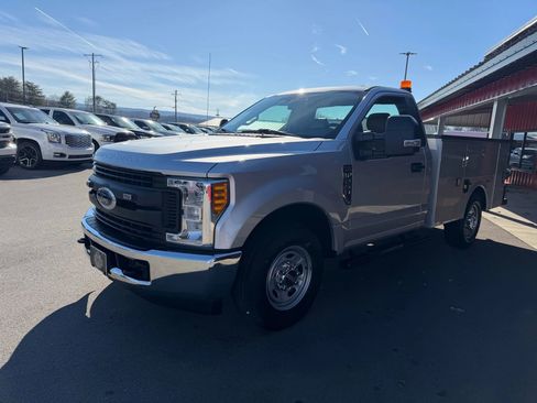 Used 2017 Ford F250 XL w/ Power Equipment Group image 2