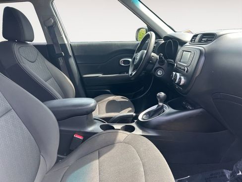 Used 2019 Kia Soul FWD image 24
