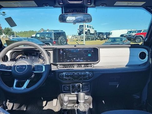 Certified 2024 Jeep Wrangler Sahara image 3