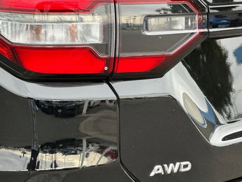 Certified 2025 Honda Pilot EX-L image 28