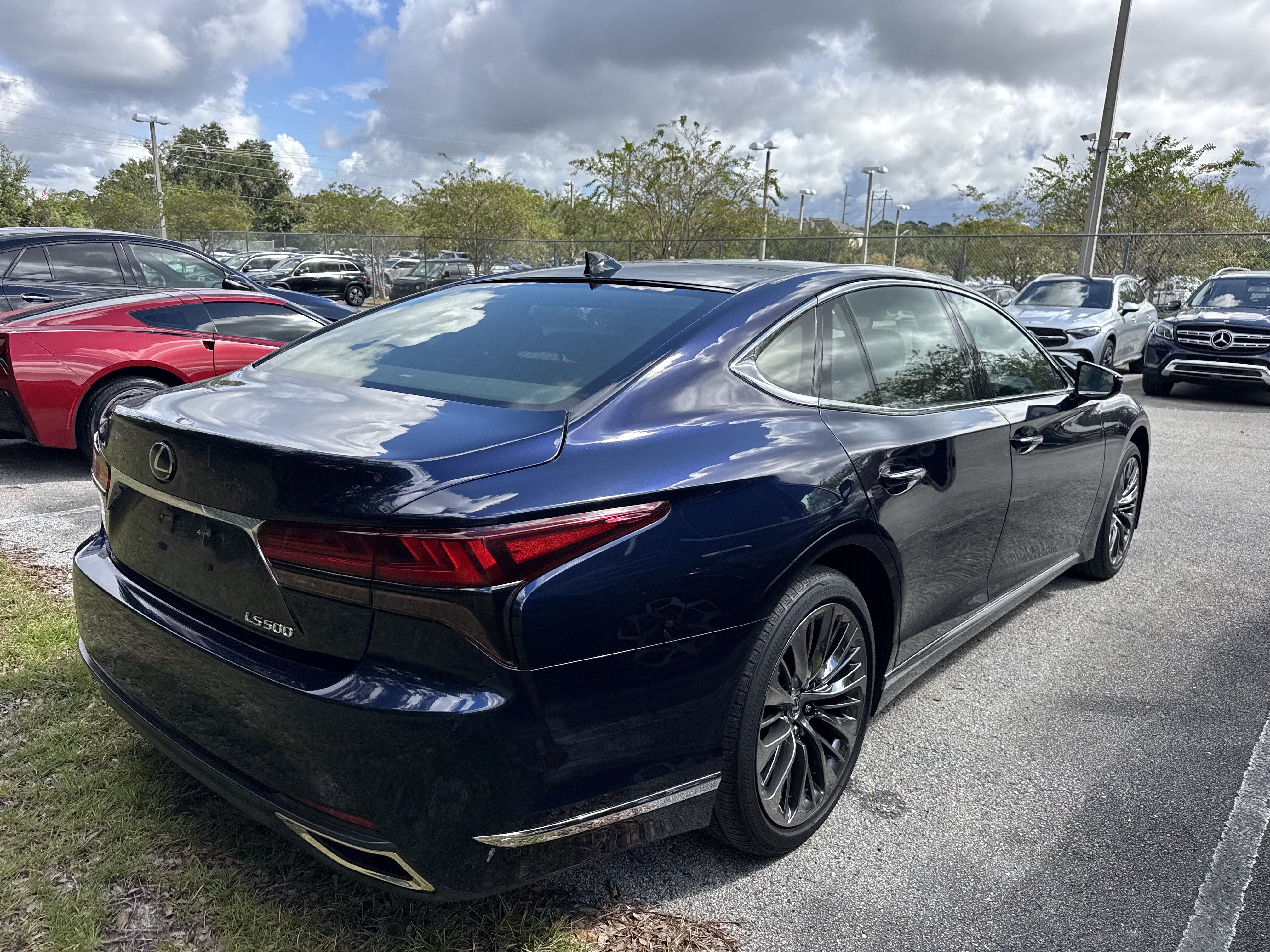 Used 2023 Lexus LS 500 w/ Interior Upgrade Package RWD image 3