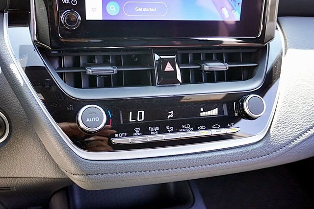 Used 2025 Toyota Corolla SE FWD image 38