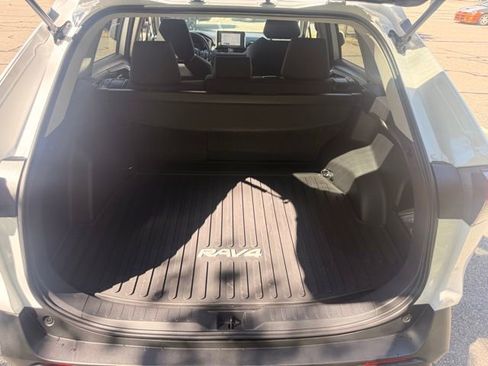 Used 2025 Toyota RAV4 XLE image 22