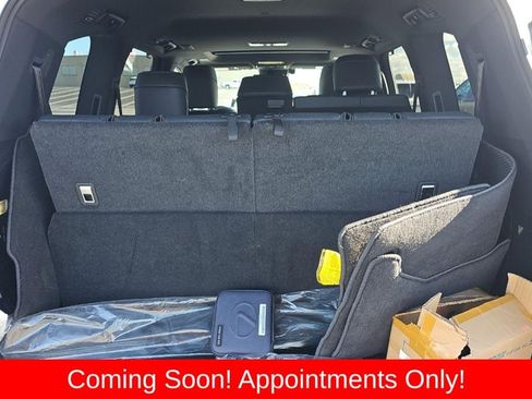 Used 2025 Lexus LX 600 4WD w/ Luxury Package image 12