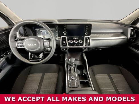Certified 2023 Kia Sorento LX FWD image 7