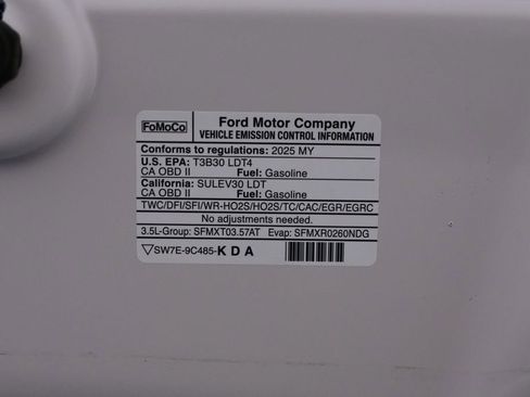 Used 2025 Ford F150 Raptor AWD/4WD image 28