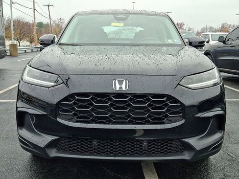 Used 2023 Honda HR-V LX image 2