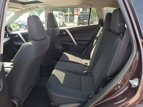 Used 2016 Toyota RAV4 XLE w/ Convenience Package AWD/4WD image 10
