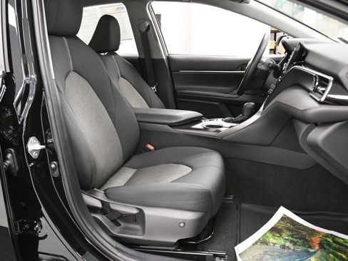 Used 2022 Toyota Camry LE image 23