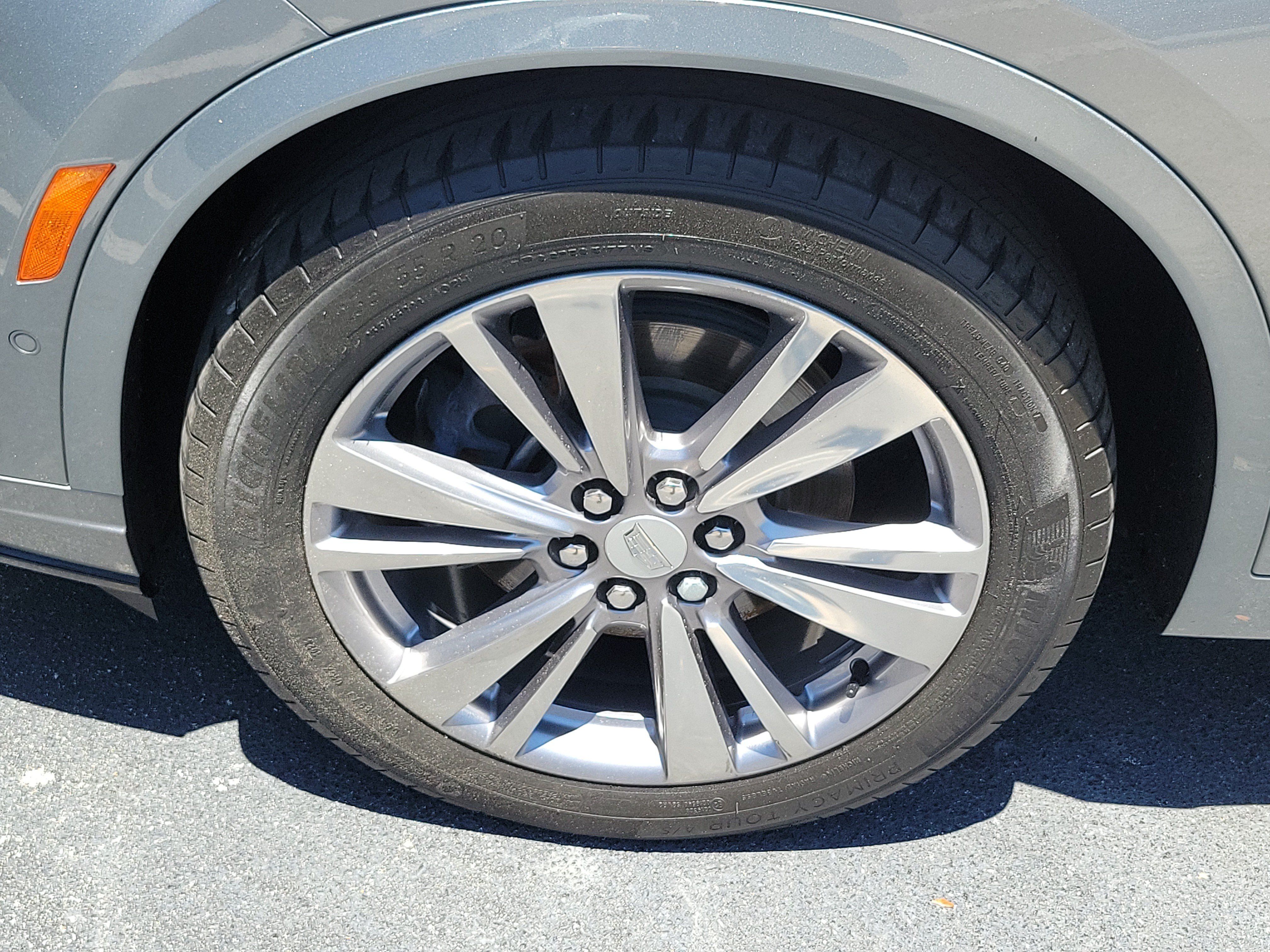 Used 2023 Cadillac XT6 Premium Luxury w/ Technology Package AWD/4WD image 11