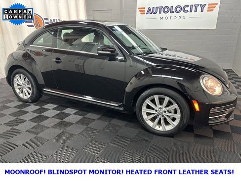 Used 2019 Volkswagen Beetle 2.0T SE image 1