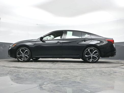 Used 2025 Nissan Altima 2.5 SR image 48