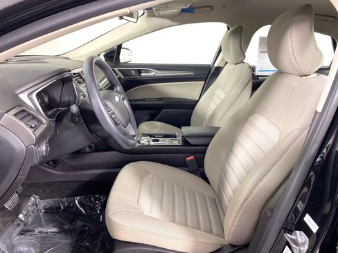 Used 2018 Ford Fusion S FWD image 14