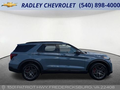 Used 2025 Ford Explorer ST AWD/4WD image 21