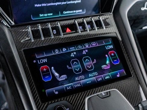 Used 2023 Lamborghini Urus Performante AWD/4WD image 49