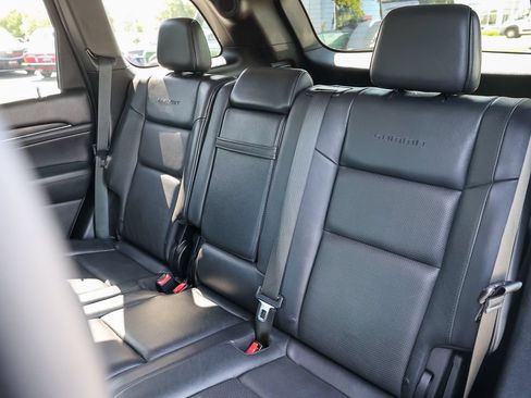 Used 2018 Jeep Grand Cherokee Summit AWD/4WD image 31