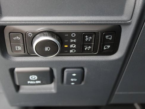 New 2025 Ford F150 Lariat w/ Equipment Group 502A High image 21