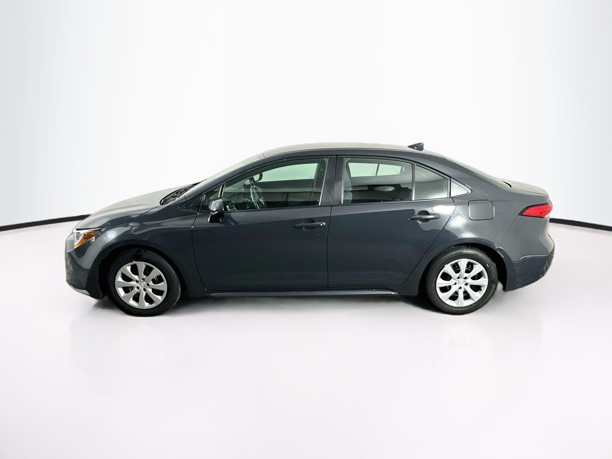 Used 2026 Toyota Corolla LE FWD image 4