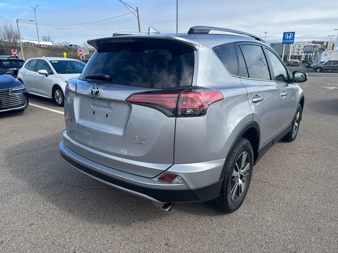 Used 2017 Toyota RAV4 XLE w/ Premium Special Value Package AWD/4WD image 9