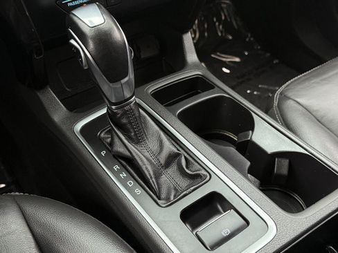 Used 2018 Ford Escape Titanium image 27