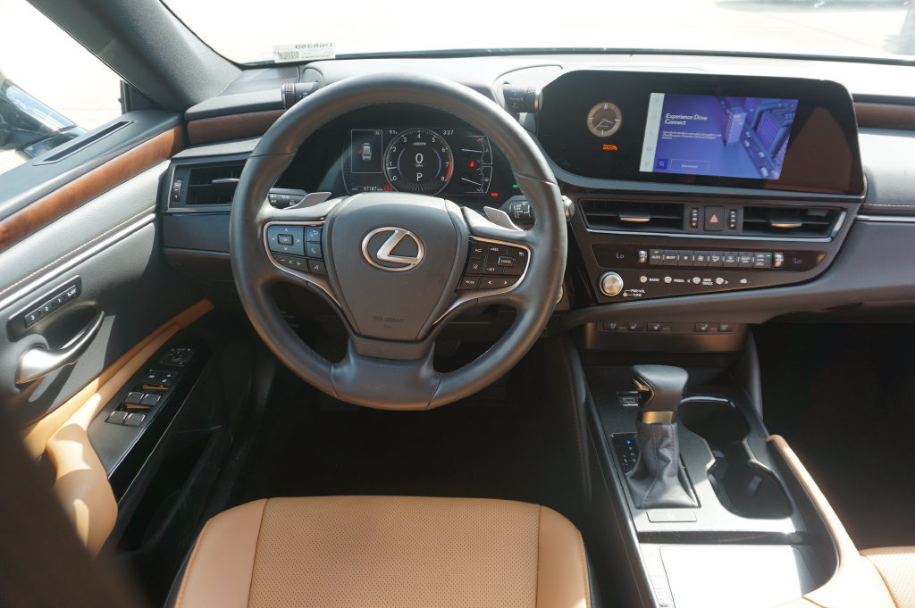 Used 2024 Lexus ES 350 w/ Premium Package FWD image 6
