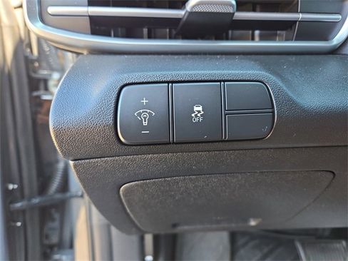 Certified 2024 Hyundai Elantra SEL image 20