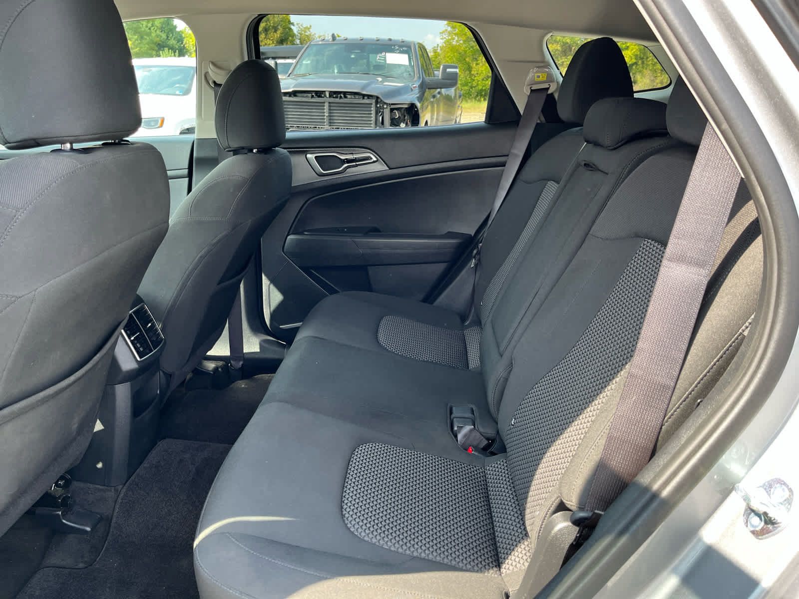 Used 2025 Kia Sportage LX AWD/4WD image 22