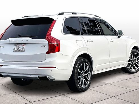 Used 2018 Volvo XC90 T6 Momentum w/ Convenience Package image 16