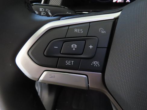 New 2026 Volkswagen Atlas Cross Sport SEL R-Line AWD/4WD image 13