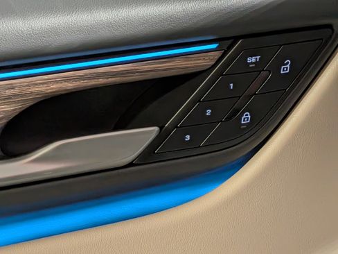 New 2026 Porsche Macan 4 Electric image 19