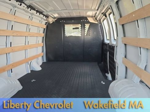 Used 2025 Chevrolet Express 2500 w/ Driver Convenience Package RWD image 11