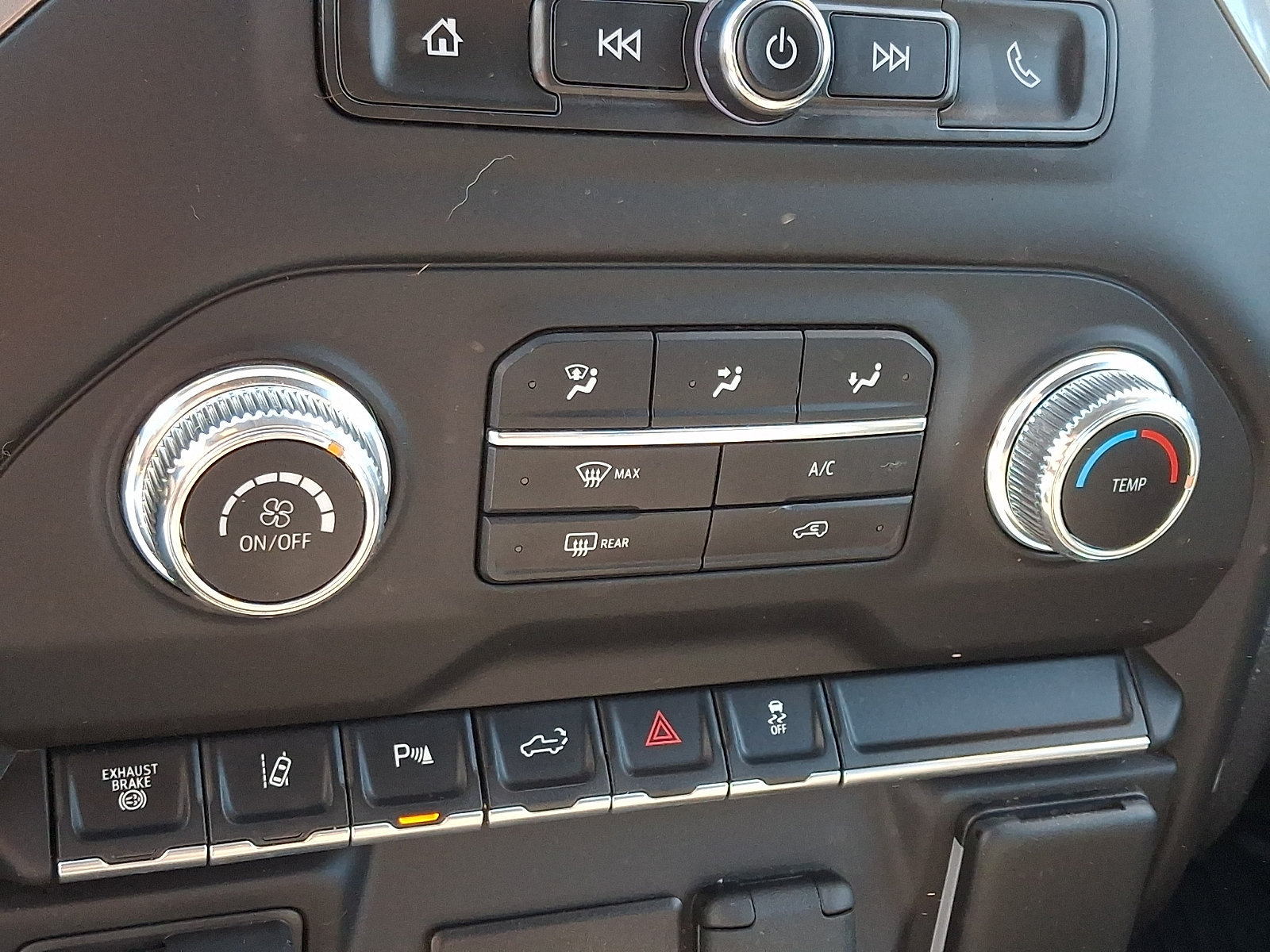 Used 2024 GMC Sierra 3500 Pro AWD/4WD image 15