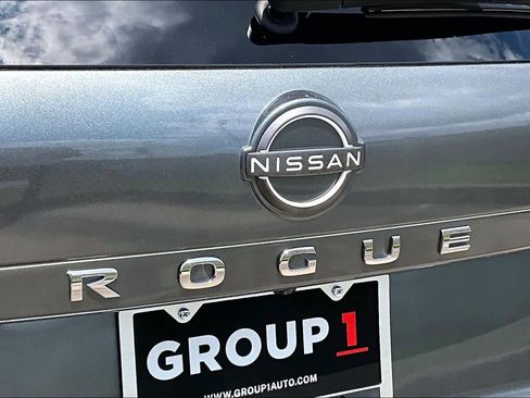 Certified 2023 Nissan Rogue SV w/ SV Premium B Package FWD image 29