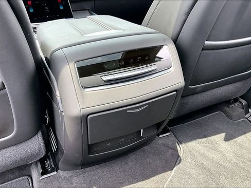Used 2025 Cadillac Escalade V AWD/4WD image 25