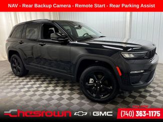 Used 2025 Jeep Grand Cherokee Limited w/ Black Appearance Package AWD/4WD video 1