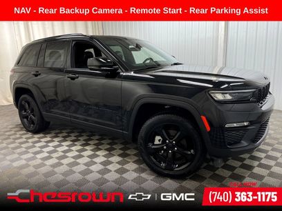 Used 2025 Jeep Grand Cherokee Limited w/ Black Appearance Package