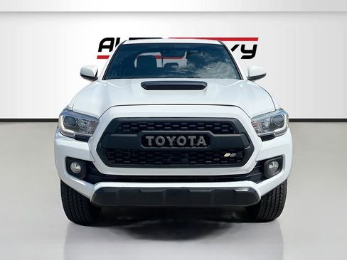 Used 2019 Toyota Tacoma TRD Pro image 2
