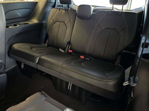 New 2026 Chrysler Pacifica Select image 6