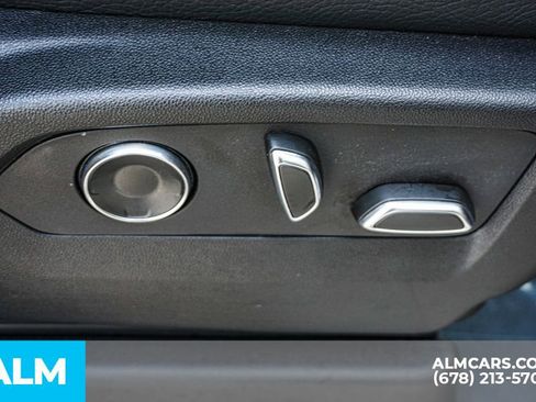 Used 2025 GMC Yukon XL Denali image 57