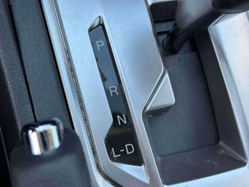 Certified 2023 Subaru Crosstrek 2.0i image 24