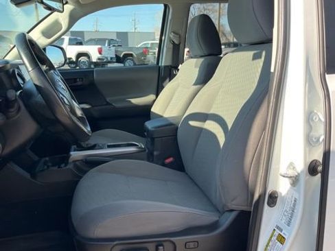 Used 2023 Toyota Tacoma SR5 w/ Technology Package AWD/4WD image 28