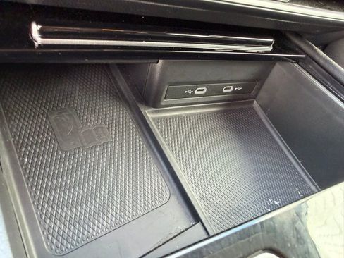 Used 2024 Volkswagen Atlas SE AWD/4WD image 27