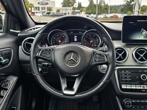 Used 2019 Mercedes-Benz GLA 250 4MATIC image 19